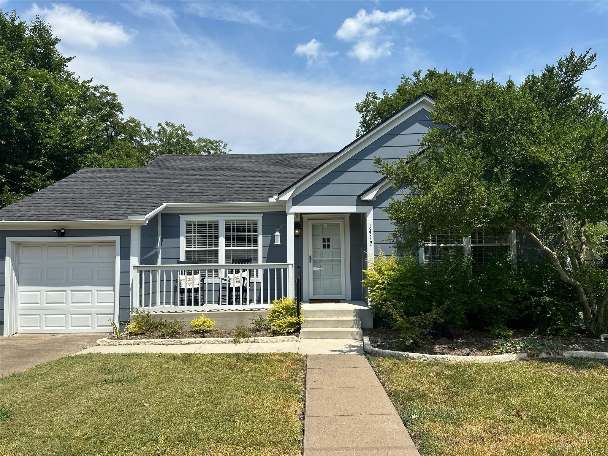 1412 N Waddill Street