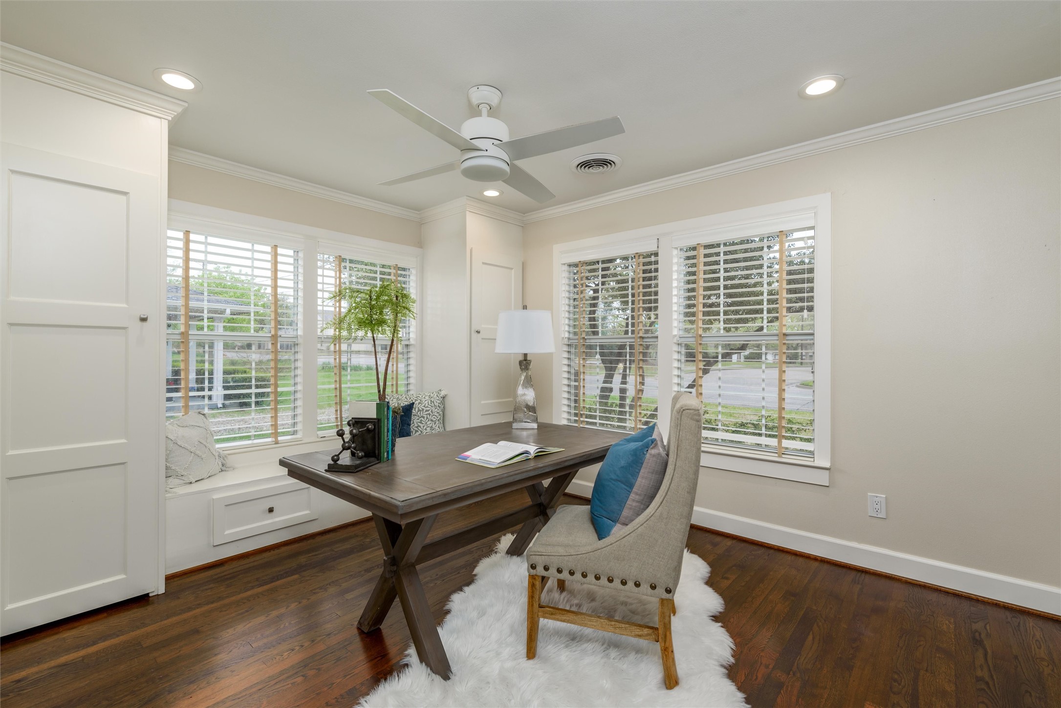 1412 N Waddill Street