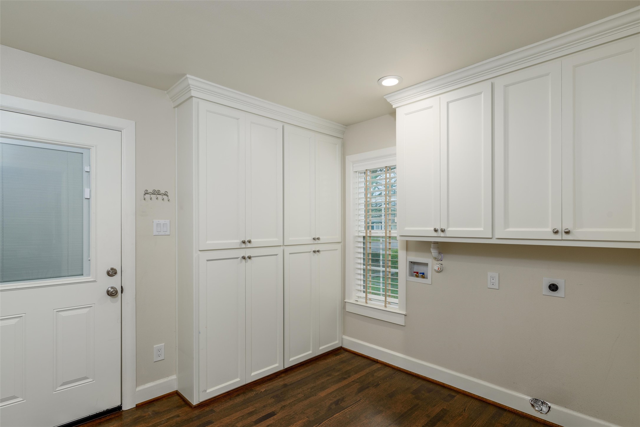 1412 N Waddill Street