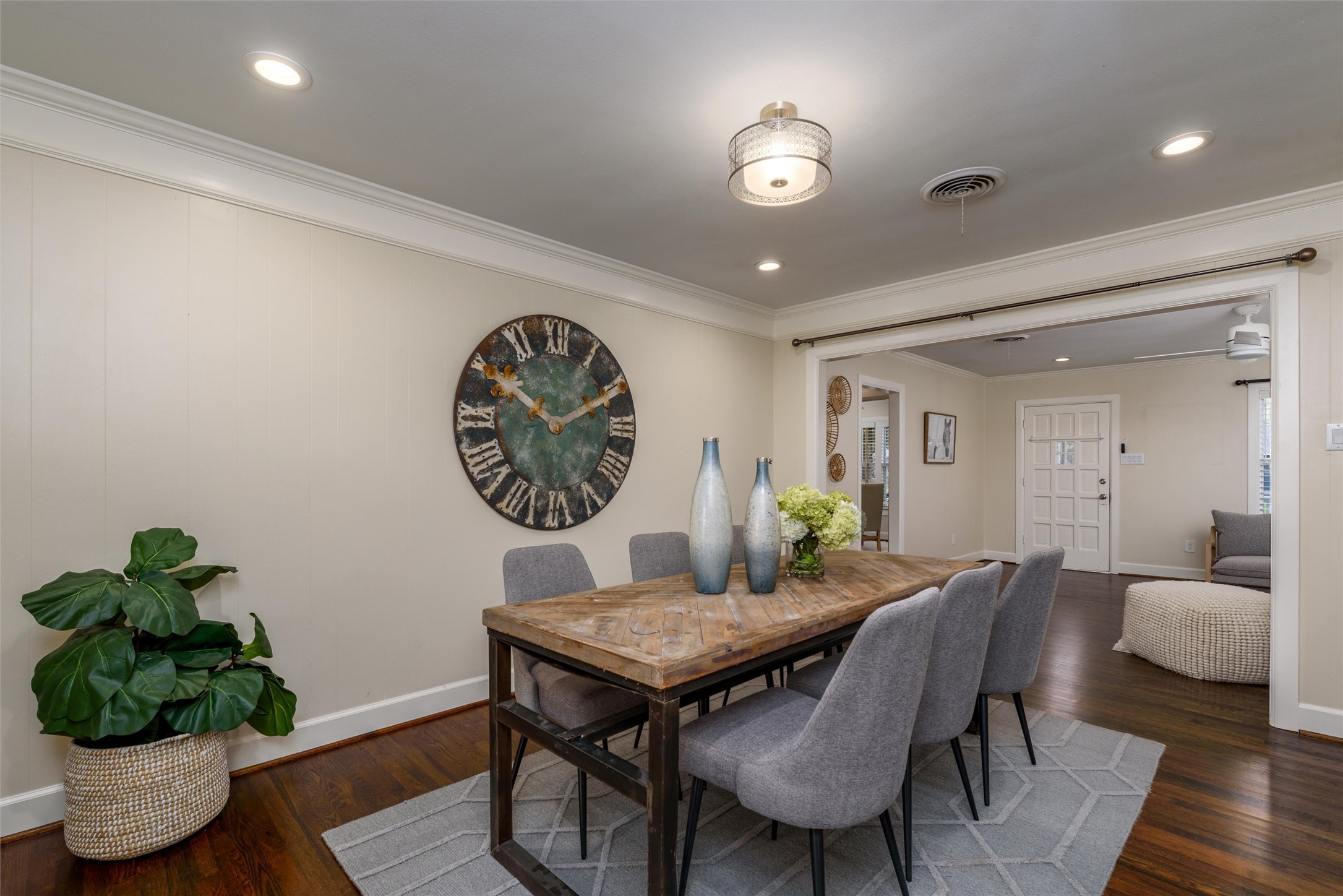 1412 N Waddill Street