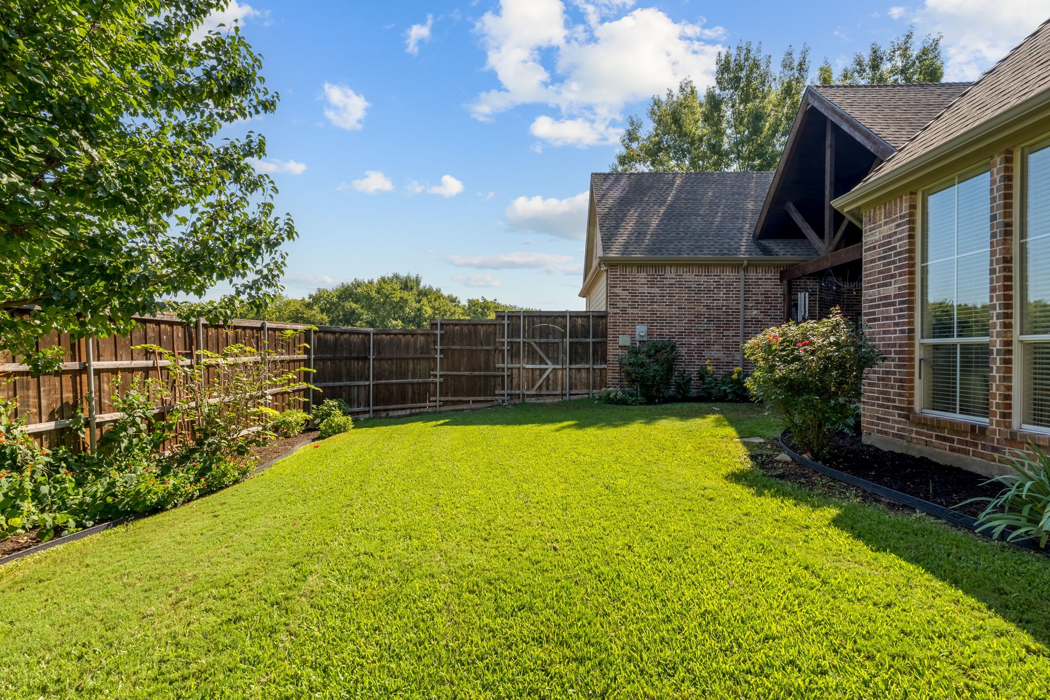 4821 Ravendale Drive