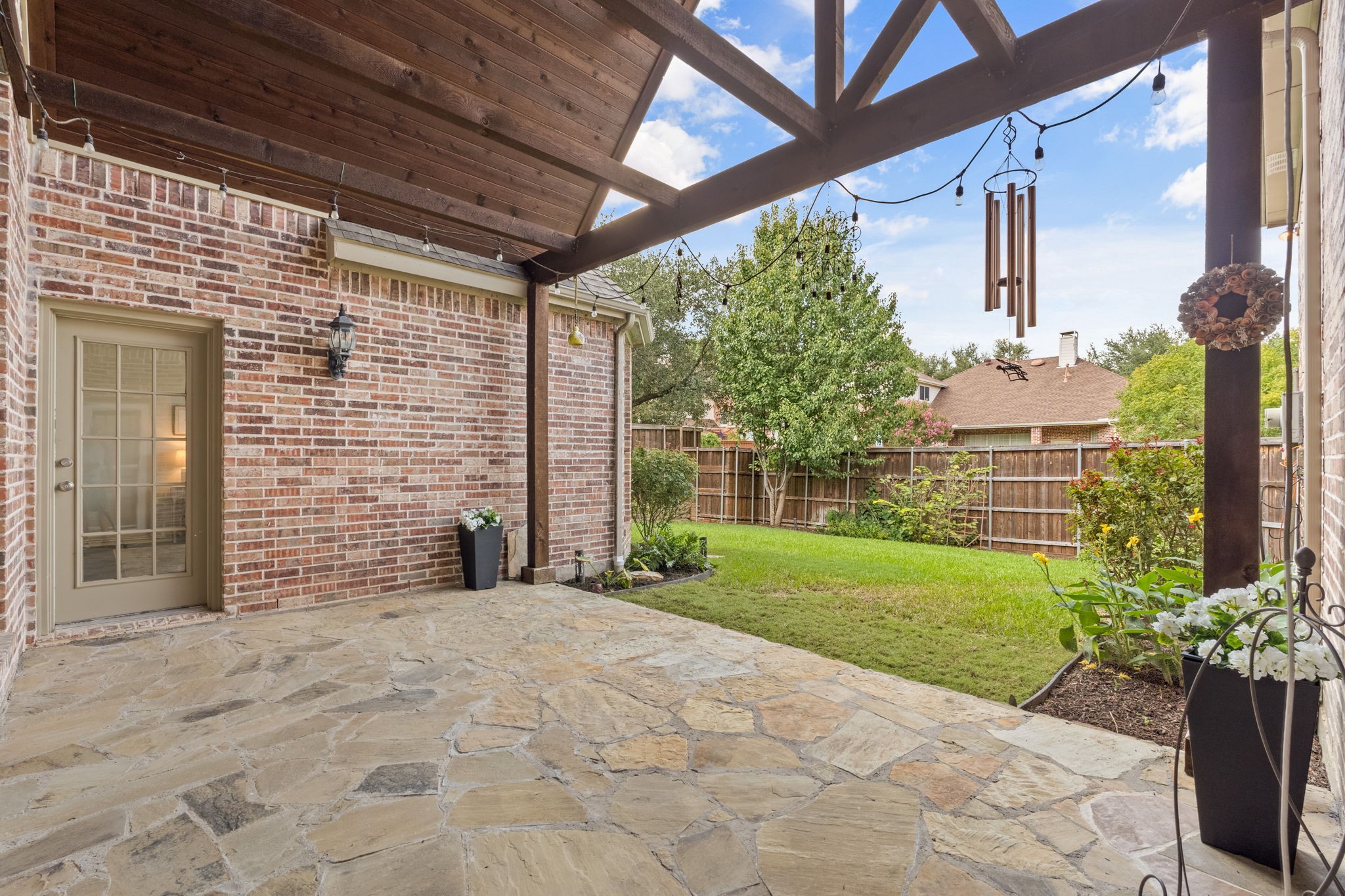 4821 Ravendale Drive