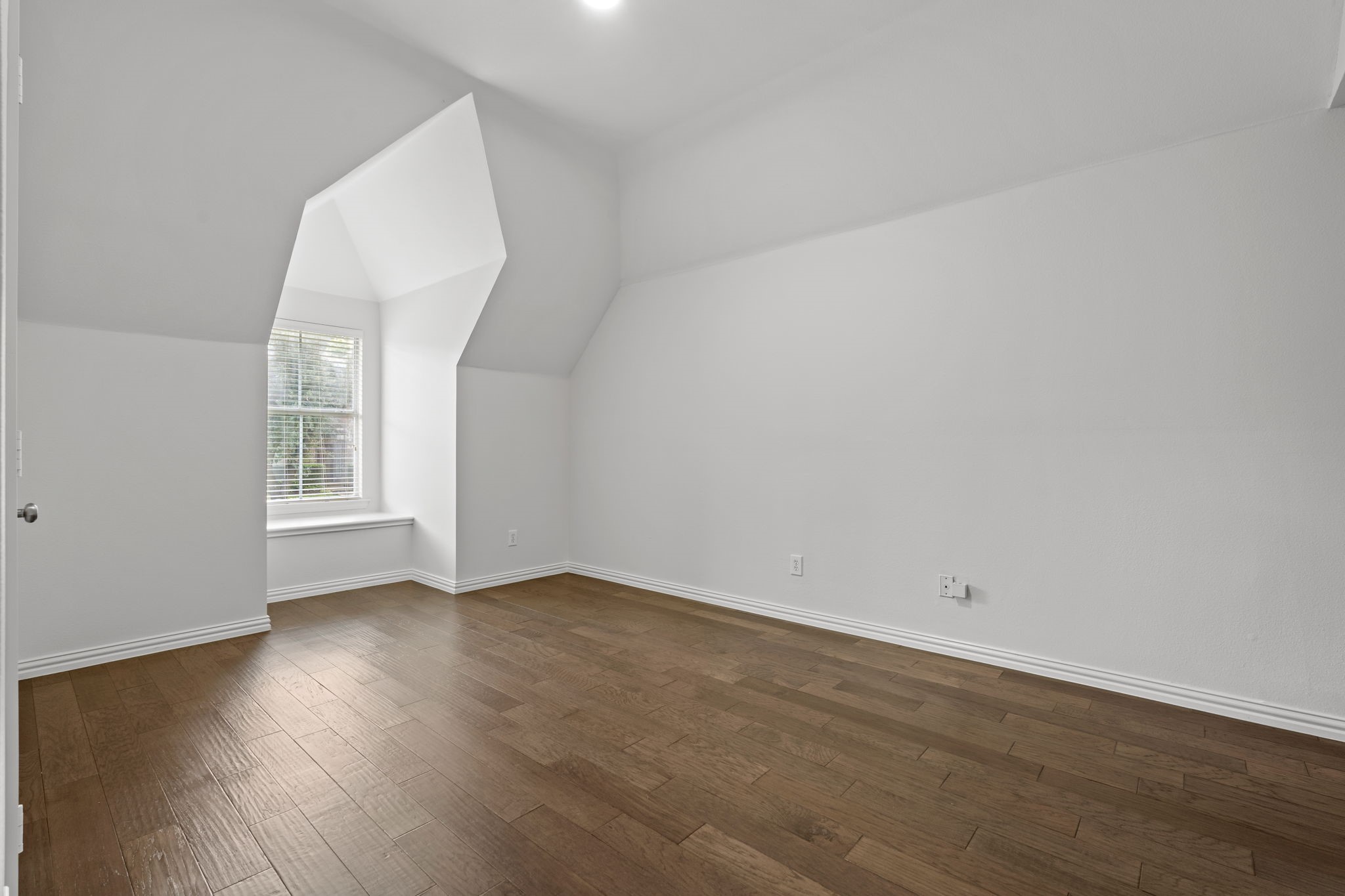 4821 Ravendale Drive