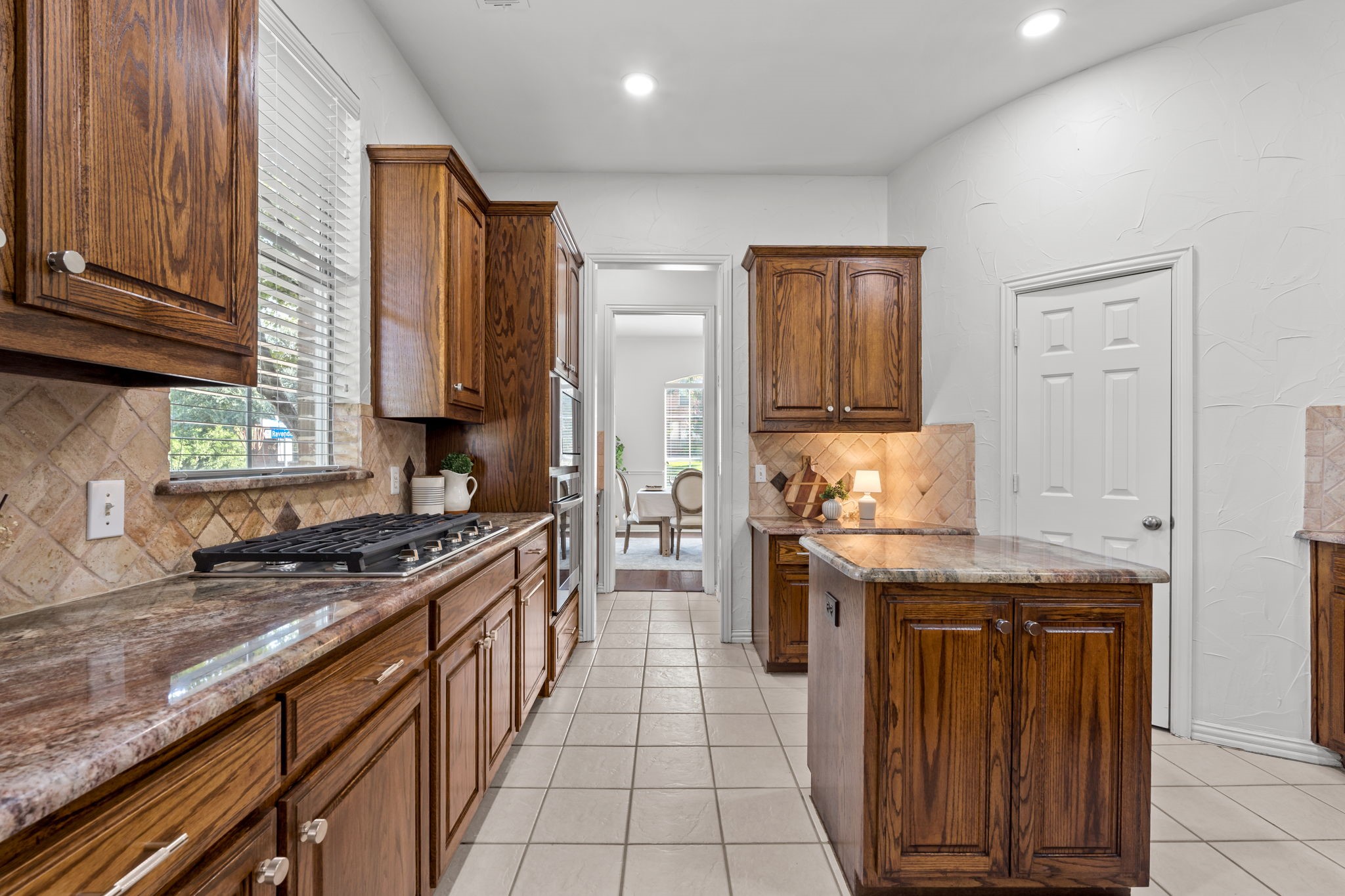 4821 Ravendale Drive