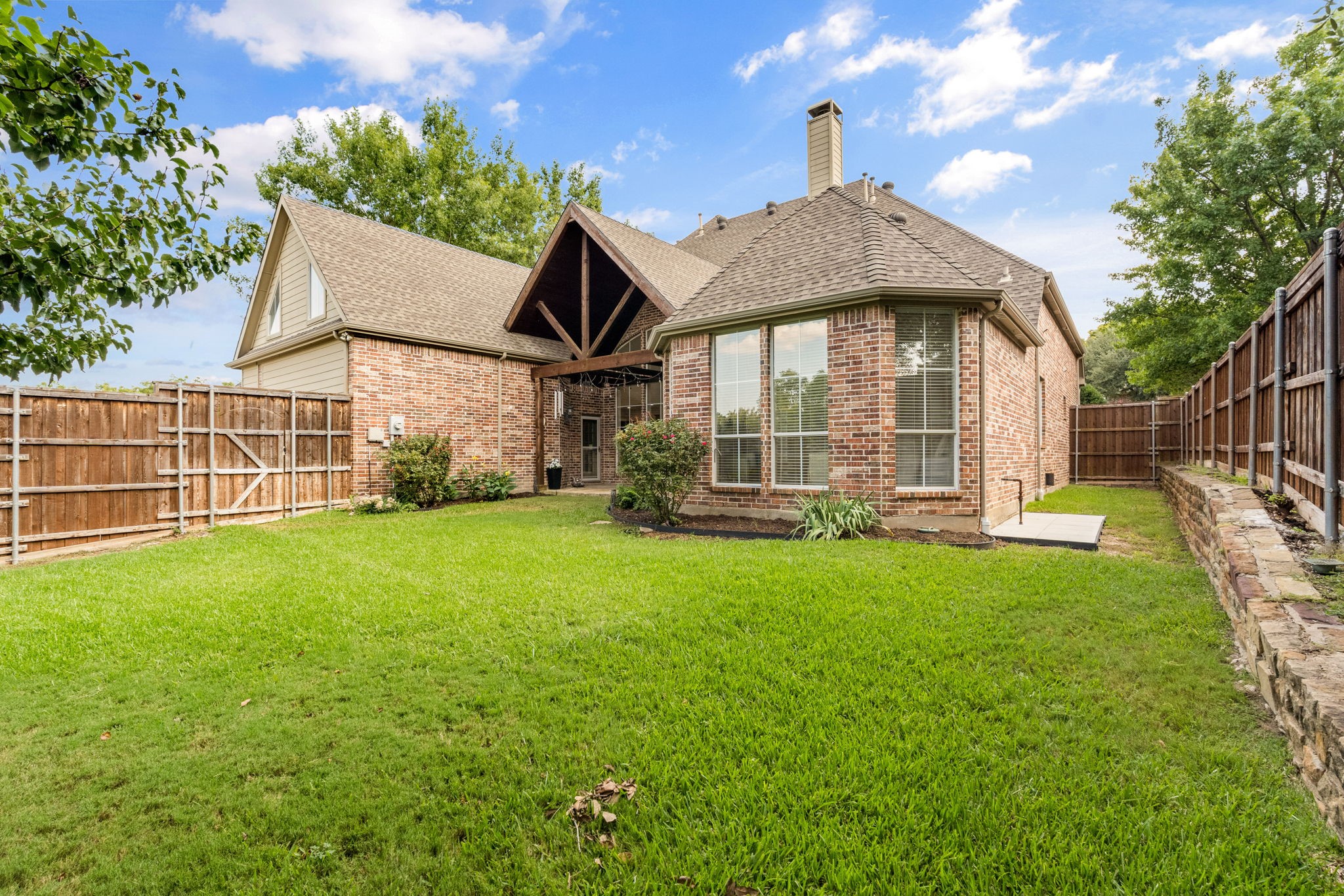 4821 Ravendale Drive