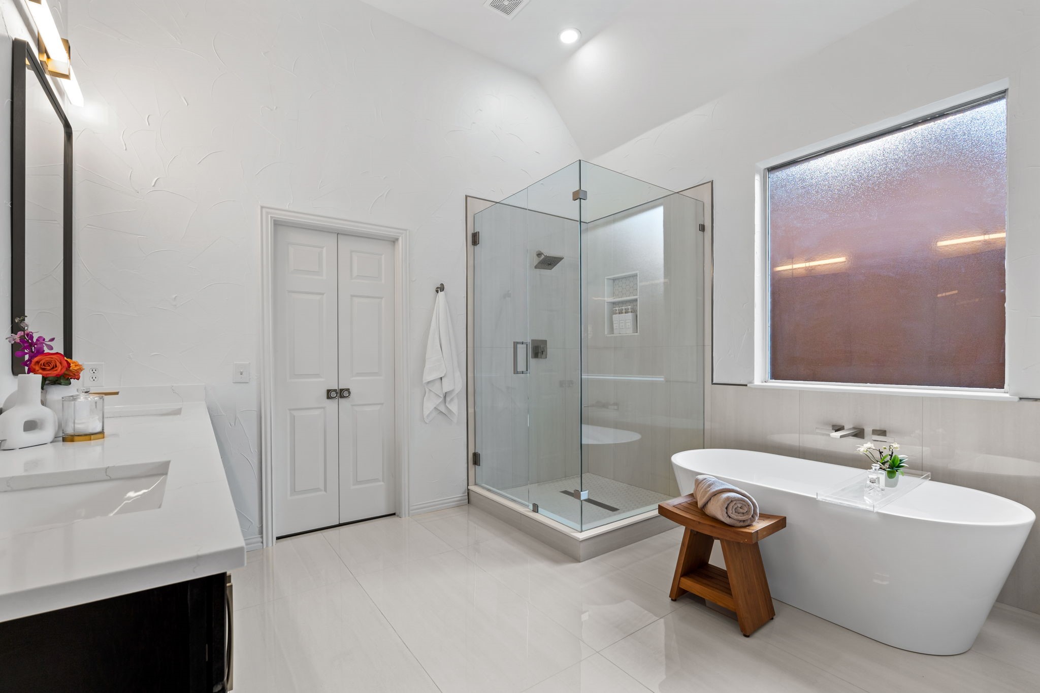 4821 Ravendale Drive