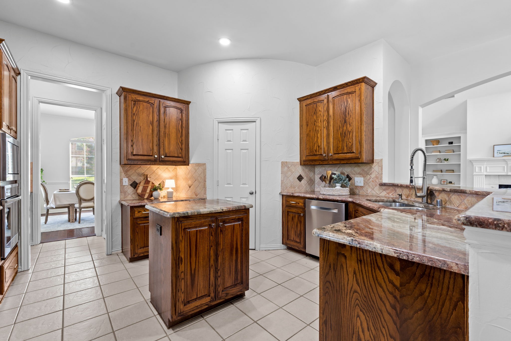 4821 Ravendale Drive