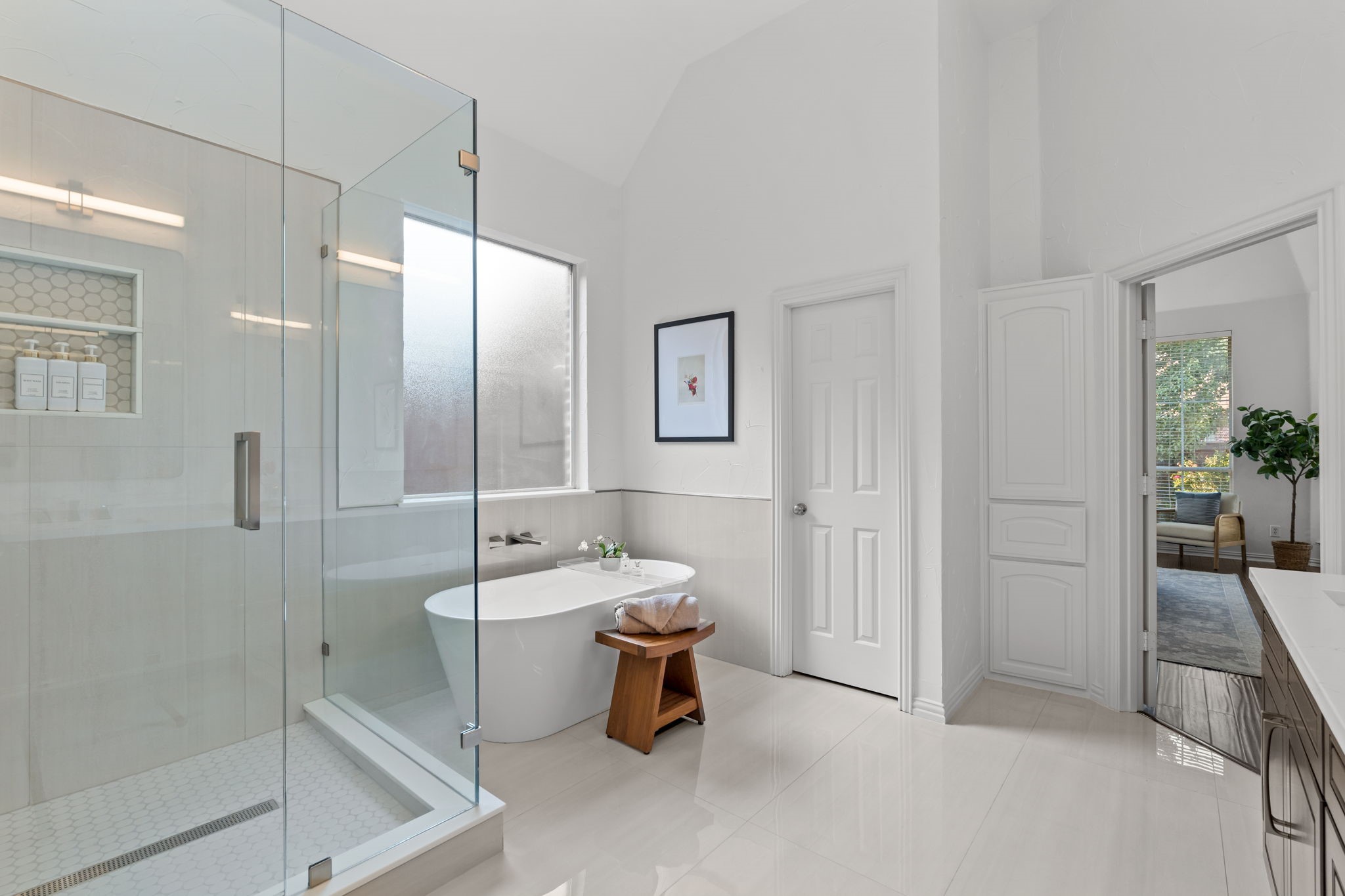 4821 Ravendale Drive