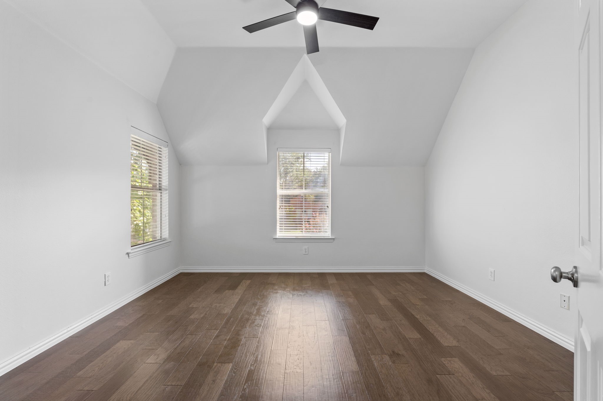 4821 Ravendale Drive