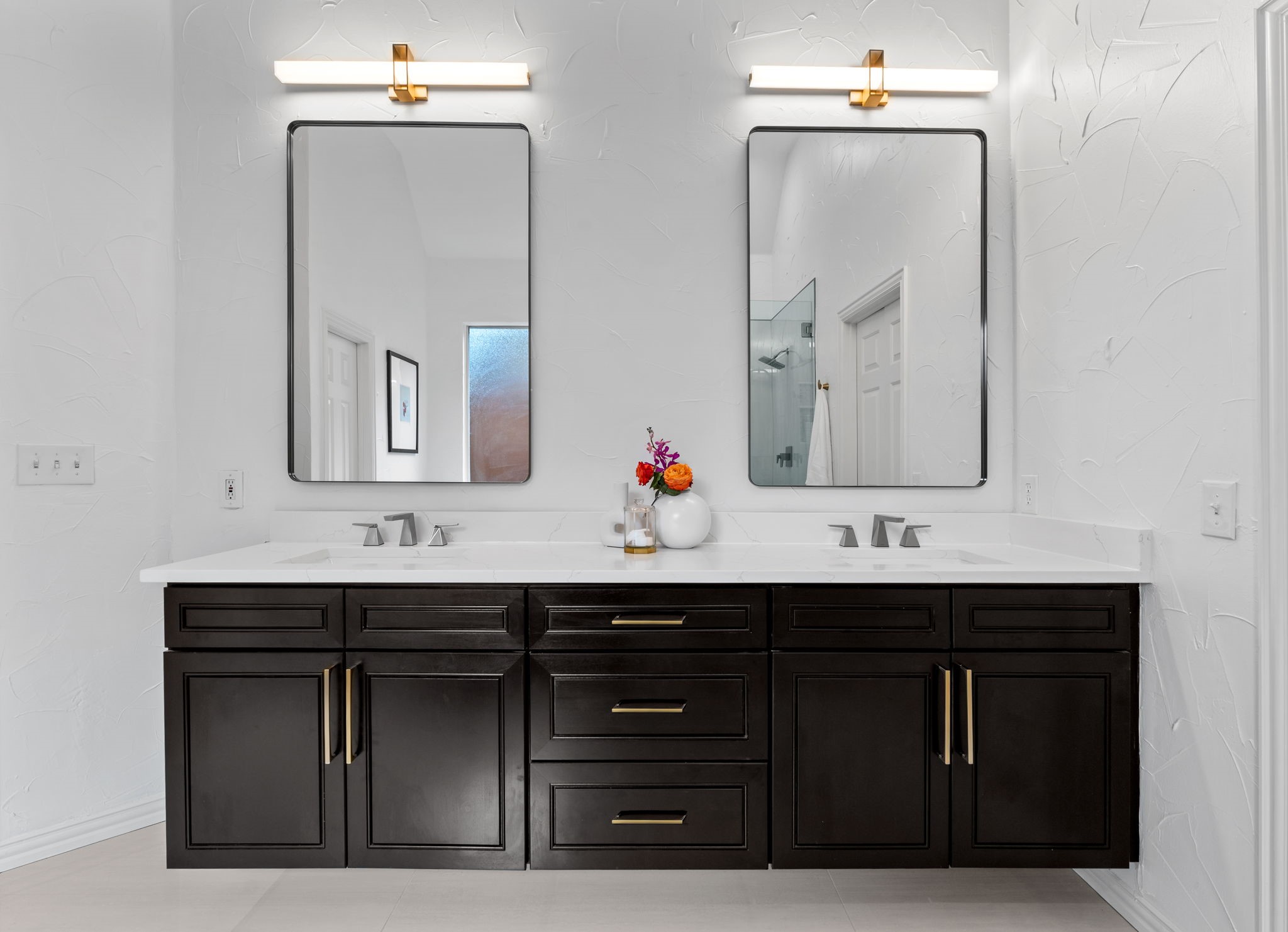 4821 Ravendale Drive