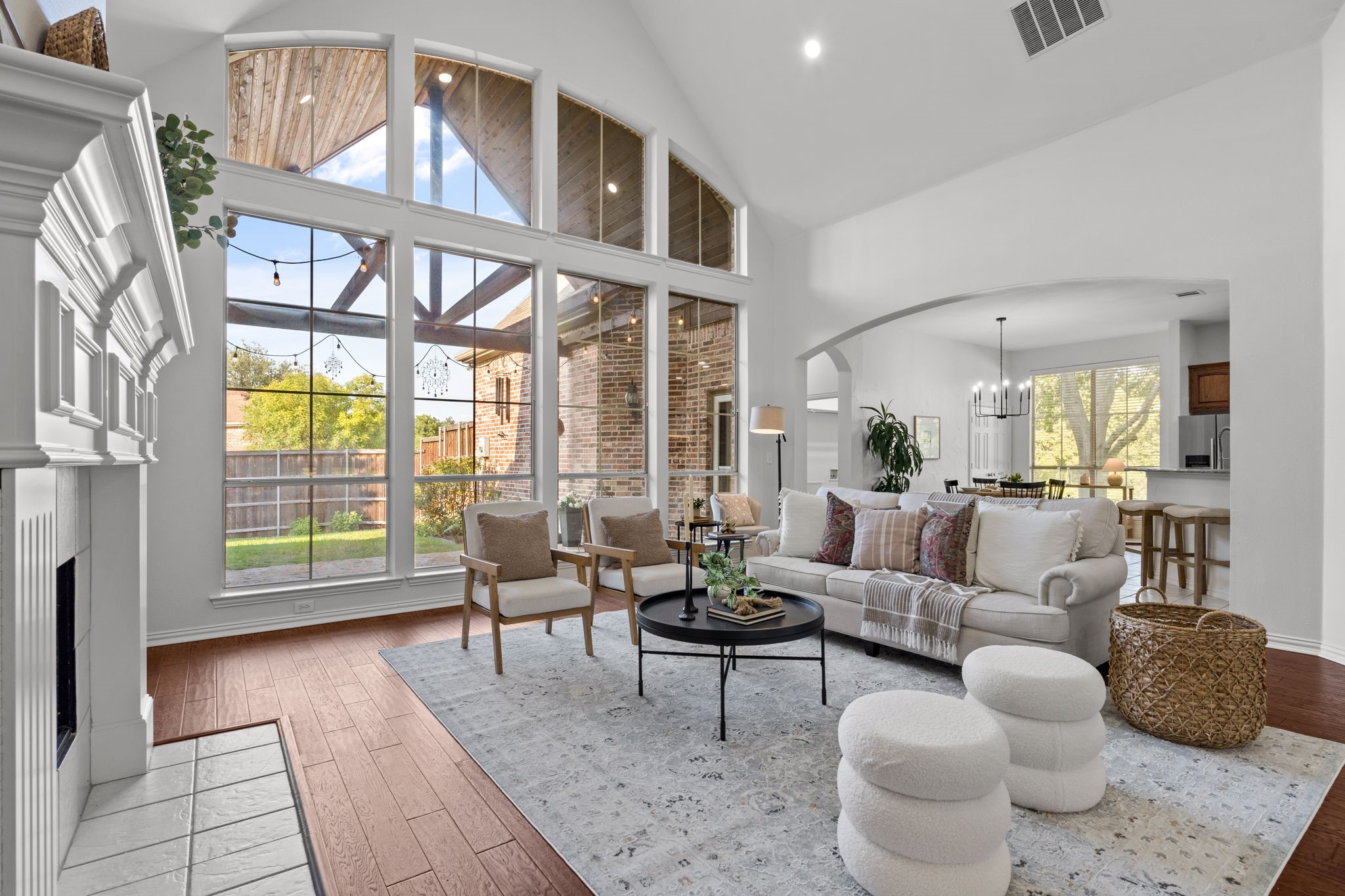 4821 Ravendale Drive