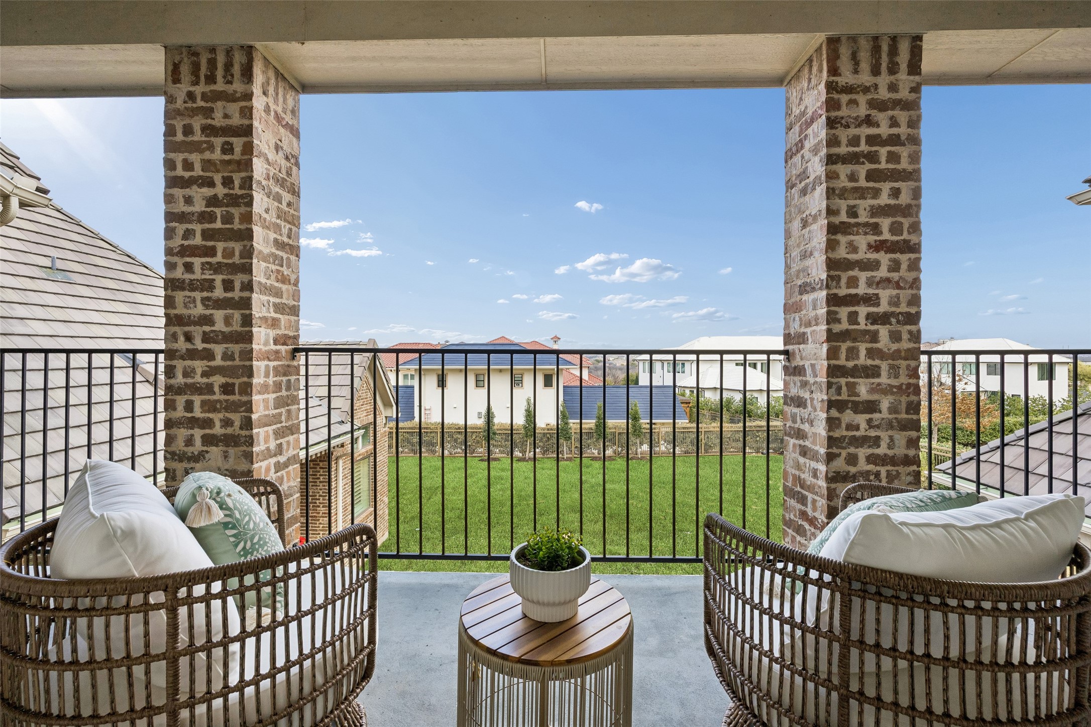 2032 Courtland Drive