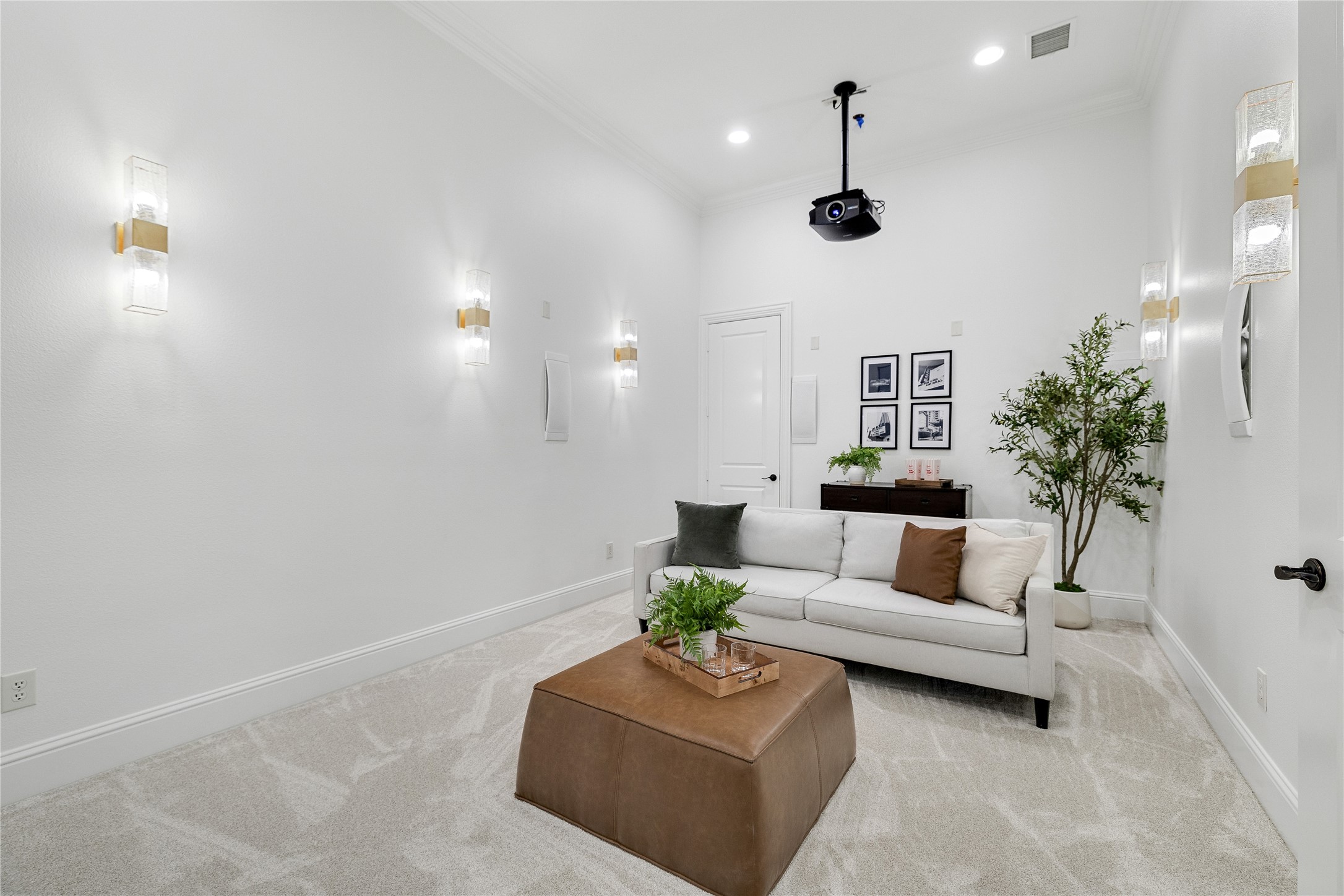 2032 Courtland Drive