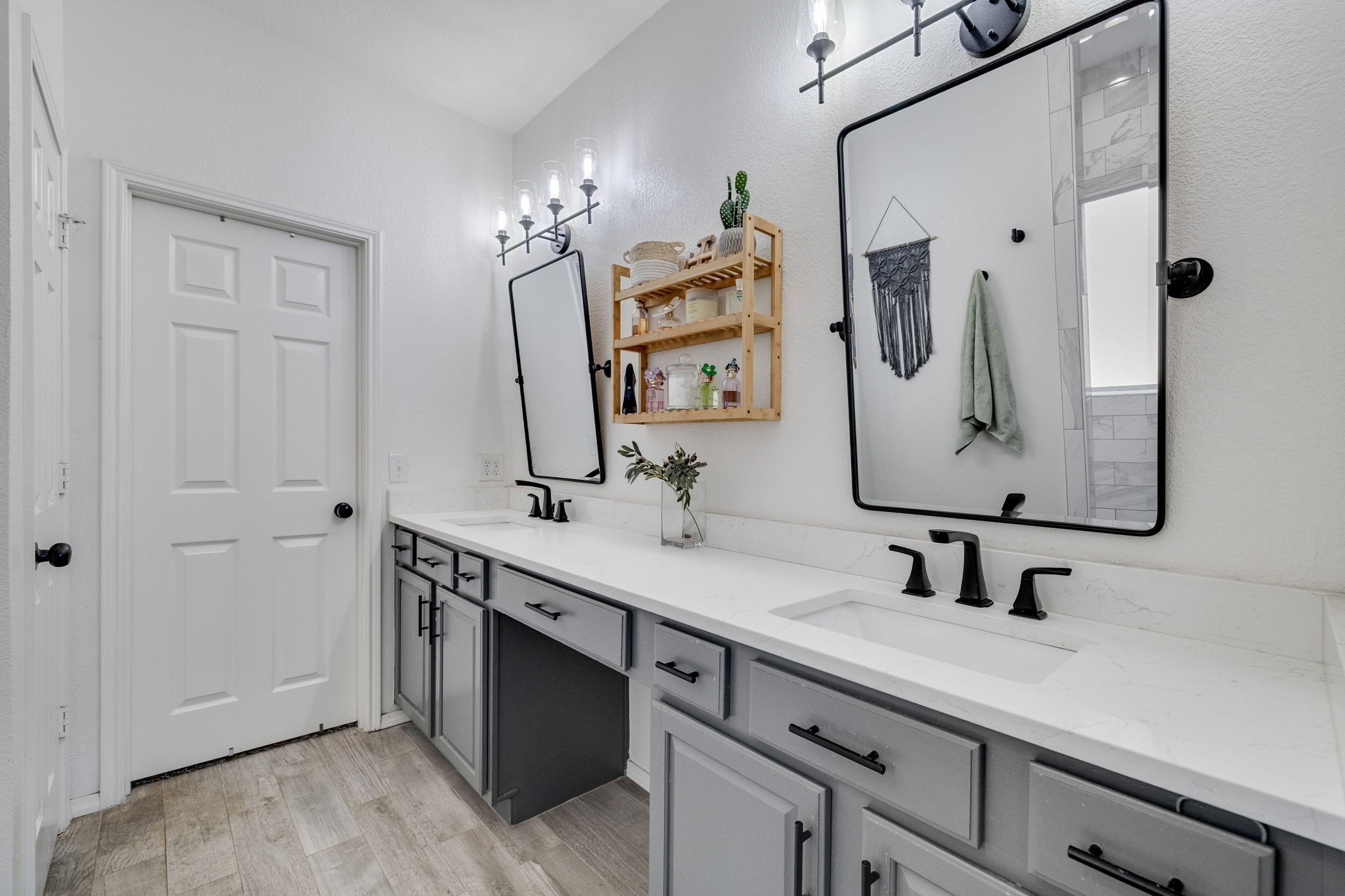 1170 Southampton Drive