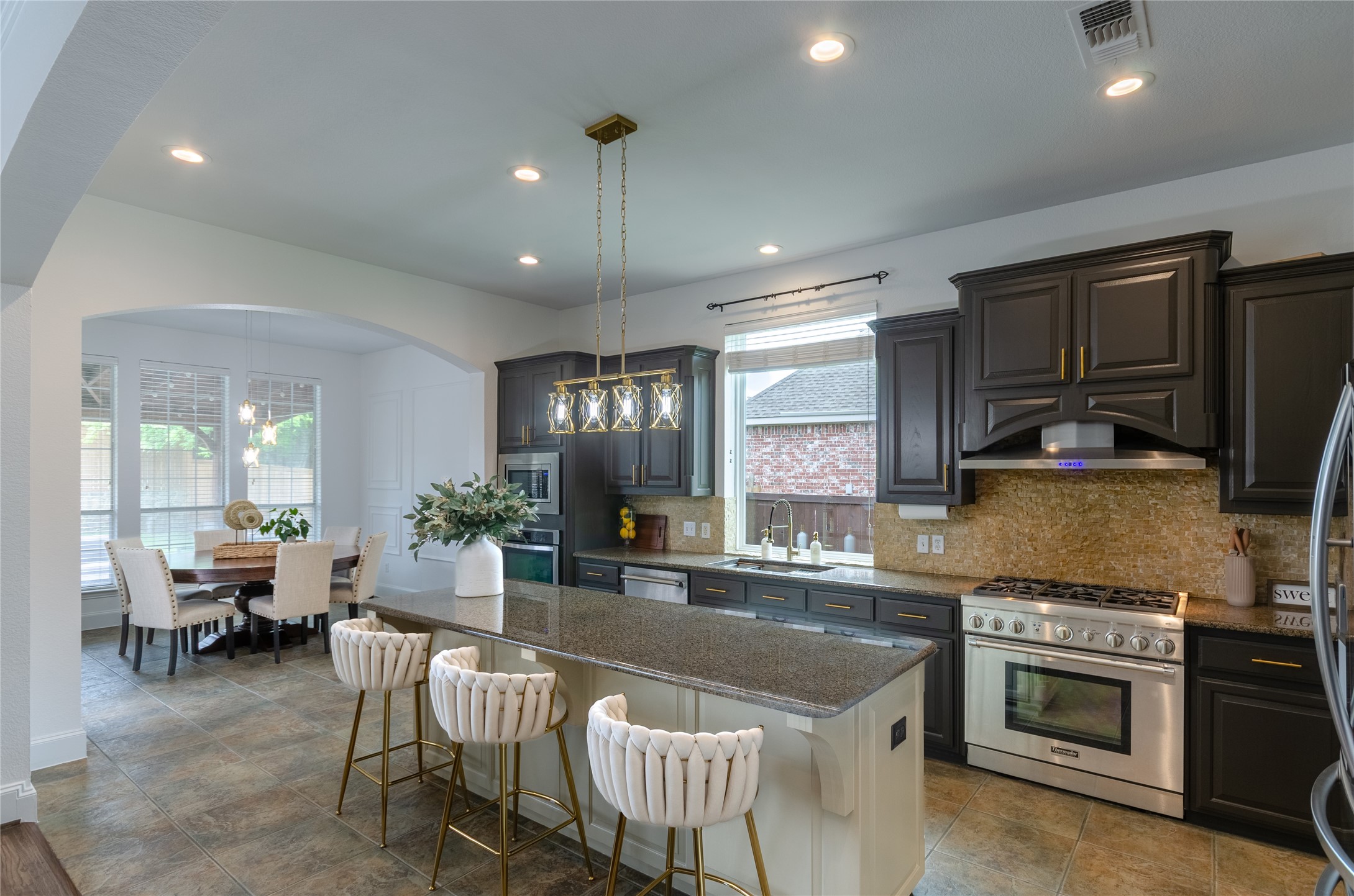 901 Woodcliff Drive