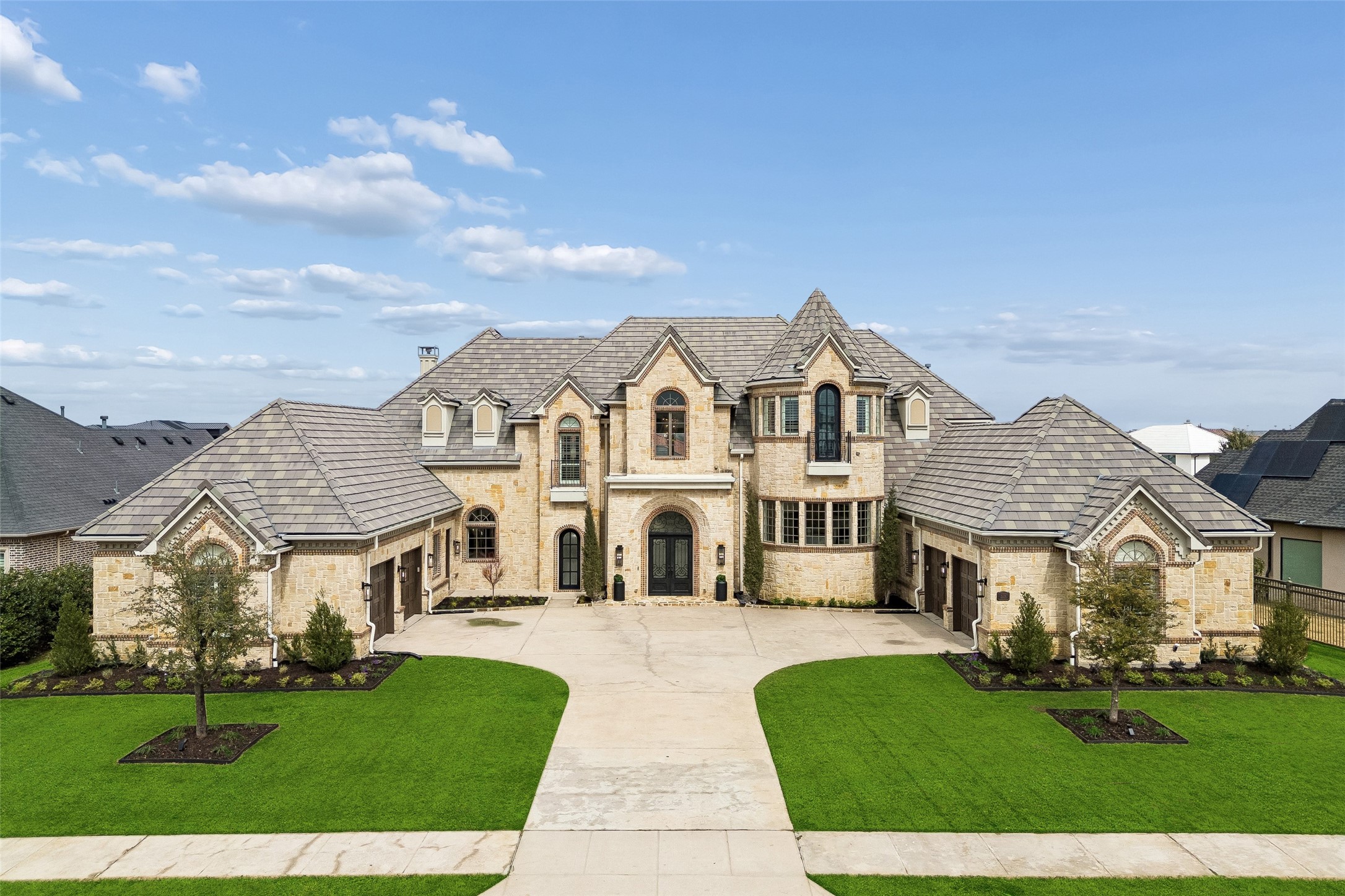 2032 Courtland Drive