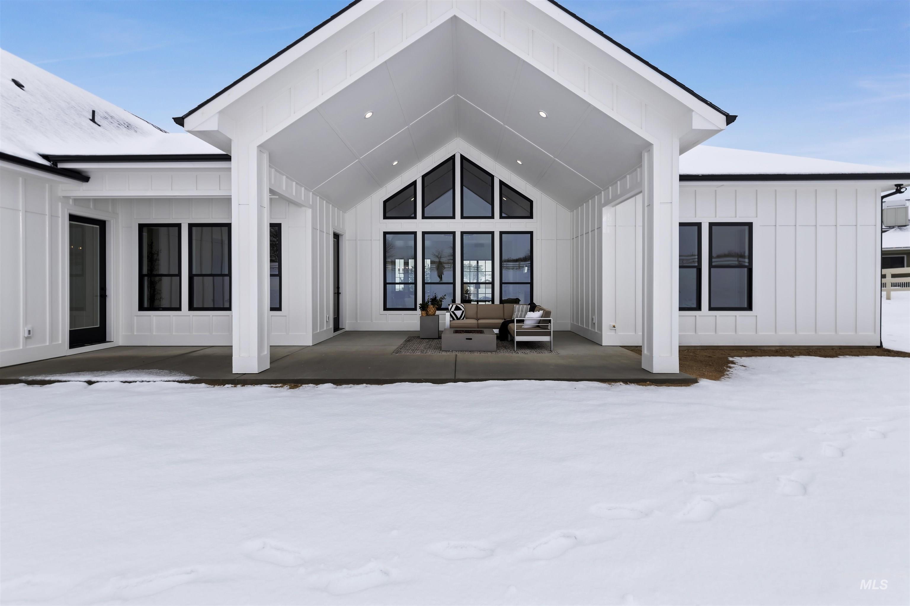 12188 Swainsons Ln.