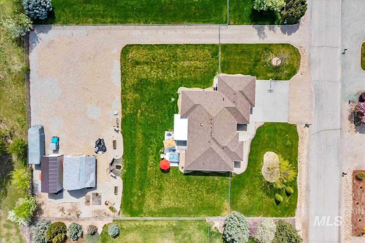 760 Celeste Dr