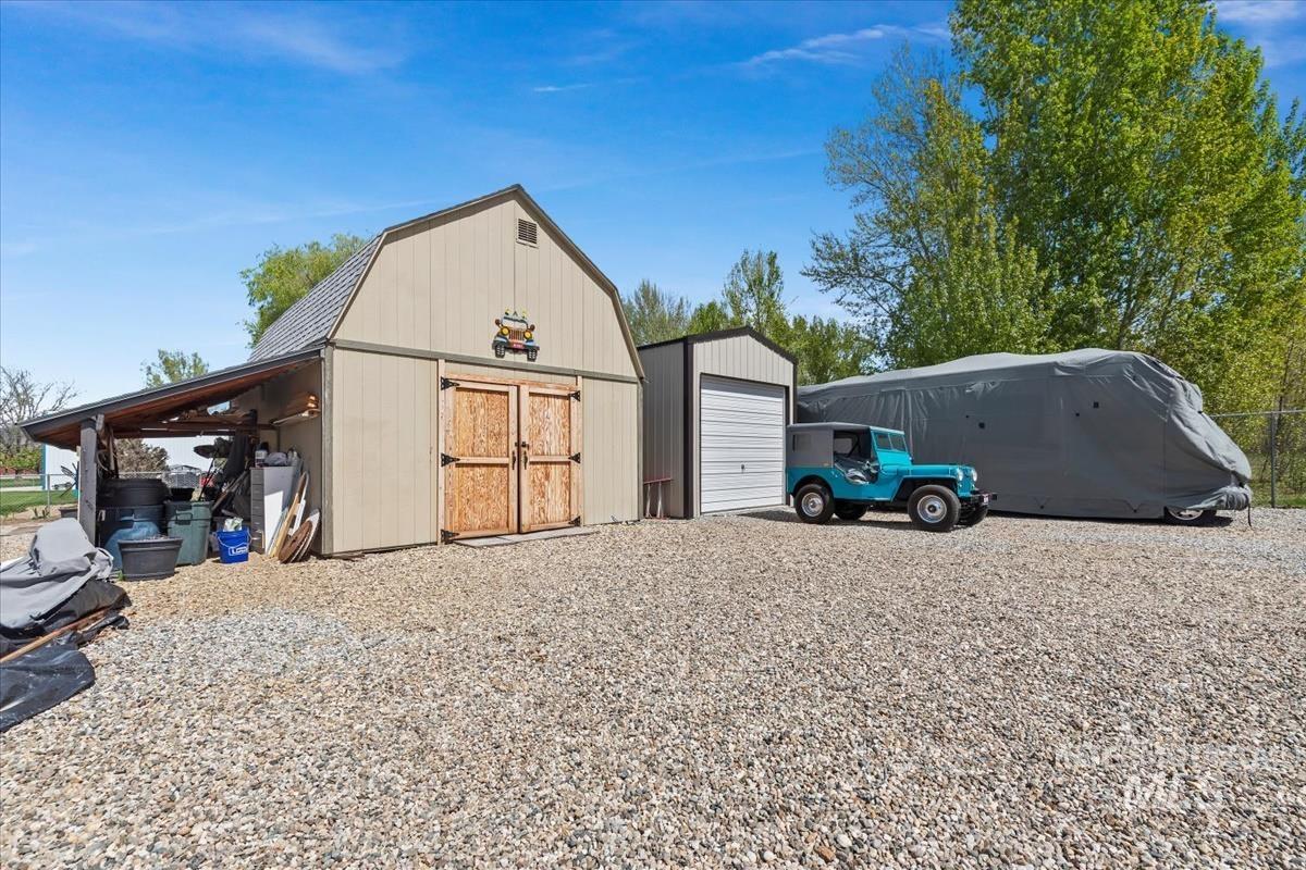 760 Celeste Dr