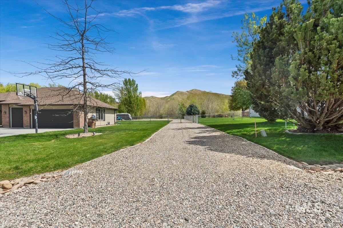 760 Celeste Dr