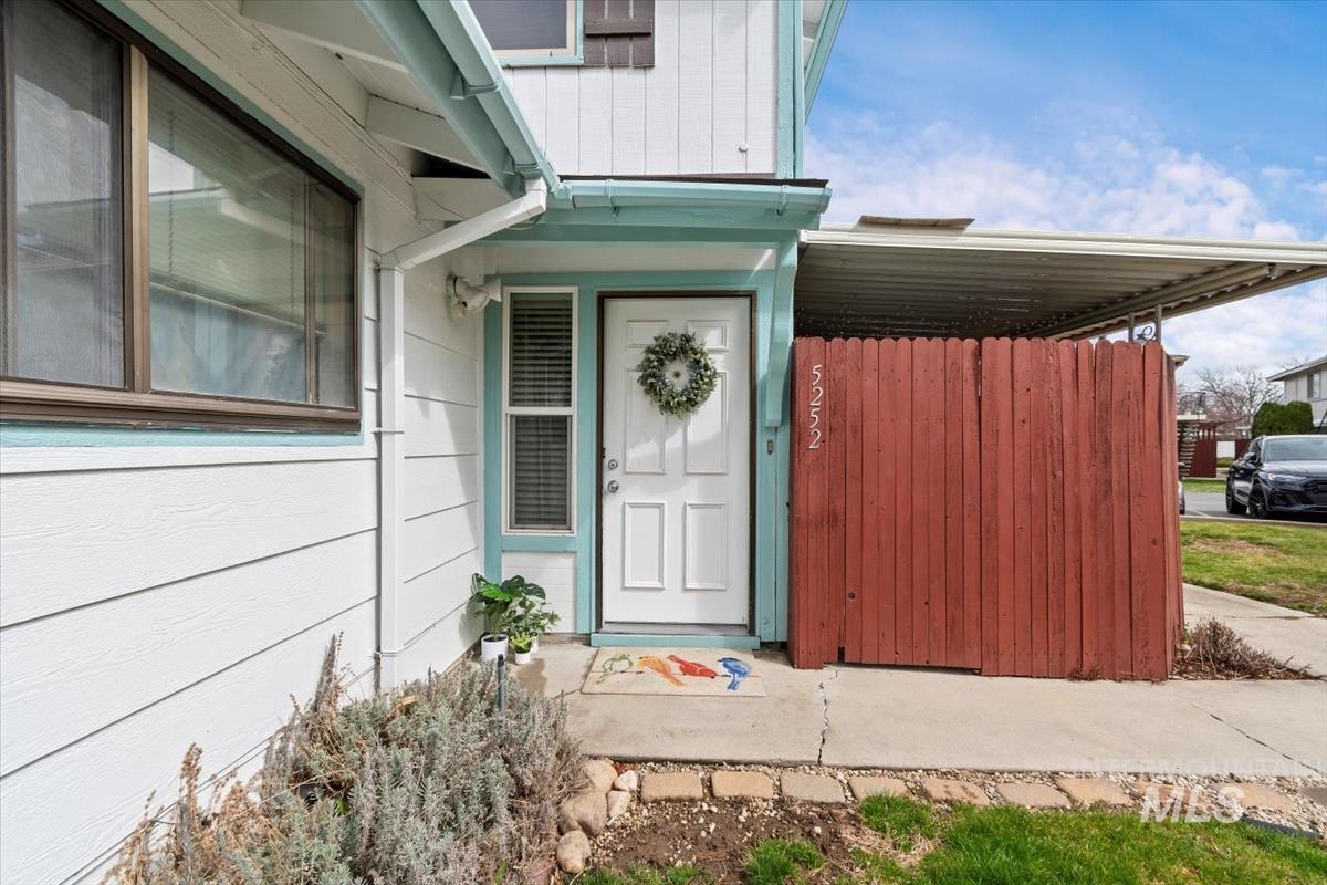5252 W Kootenai Street