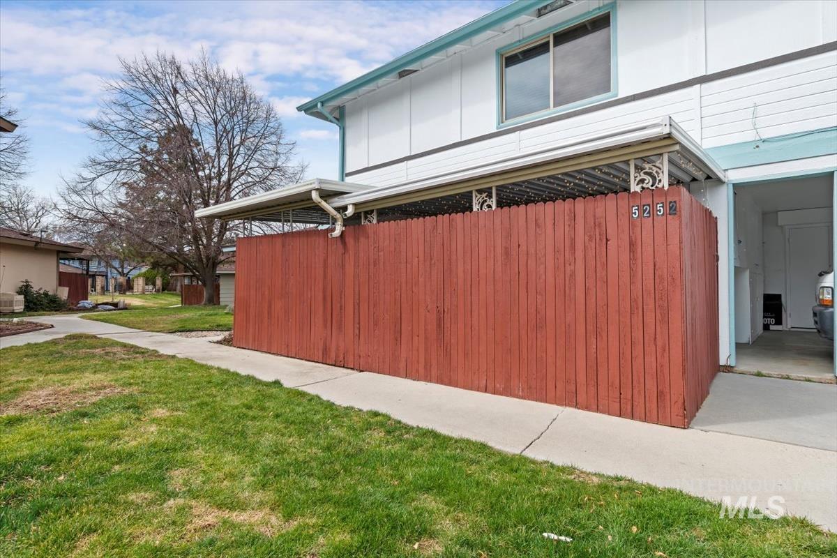 5252 W Kootenai Street