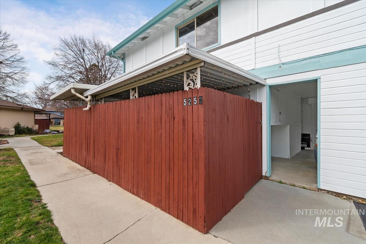5252 W Kootenai Street
