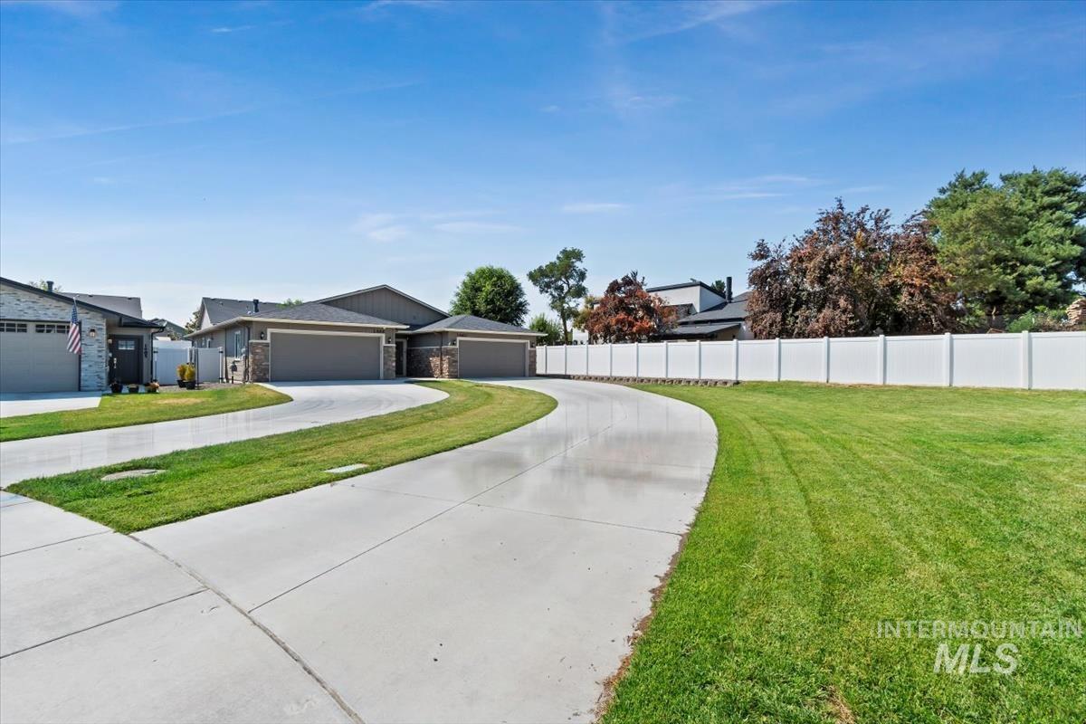 1460 W Lark Court