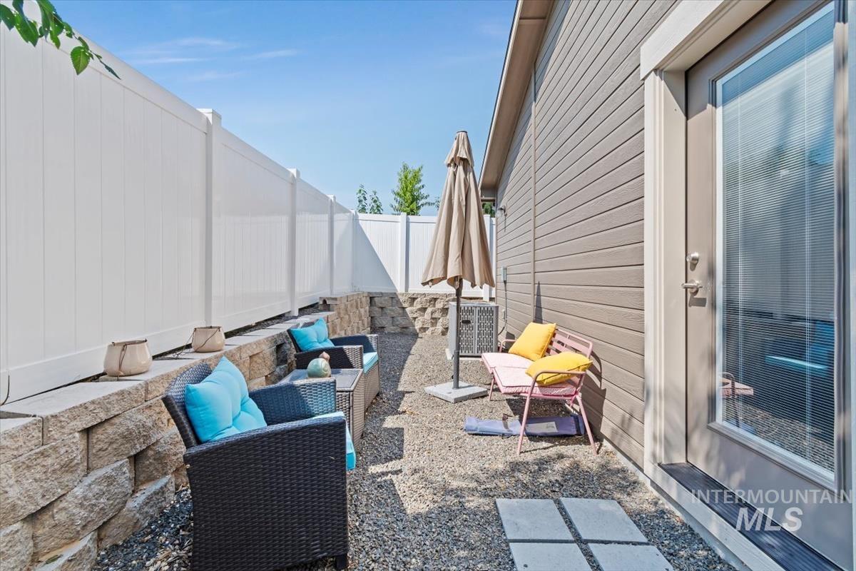 1460 W Lark Court