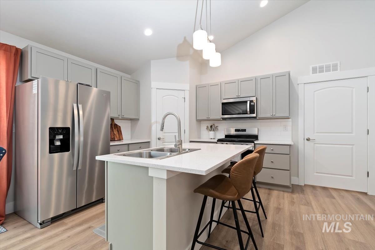 1460 W Lark Court