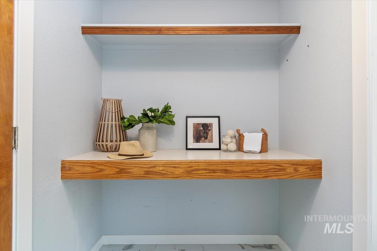 6205 W Parapet Ct