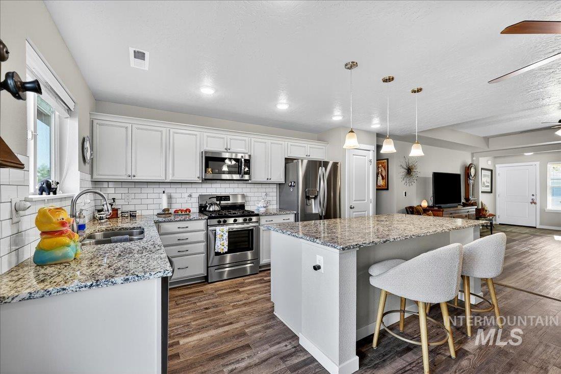 3174 N Greengate Way