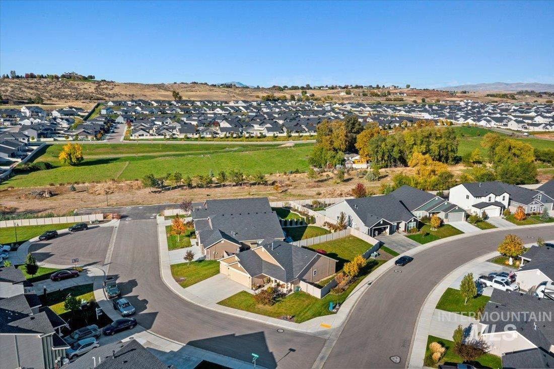 3174 N Greengate Way