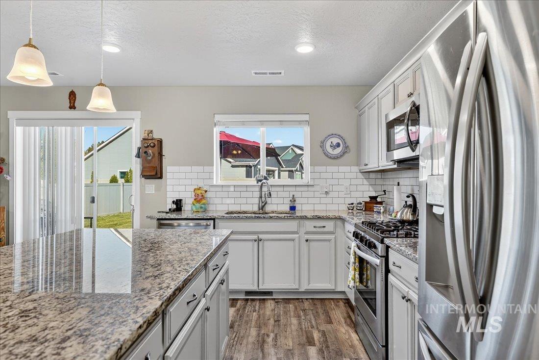 3174 N Greengate Way