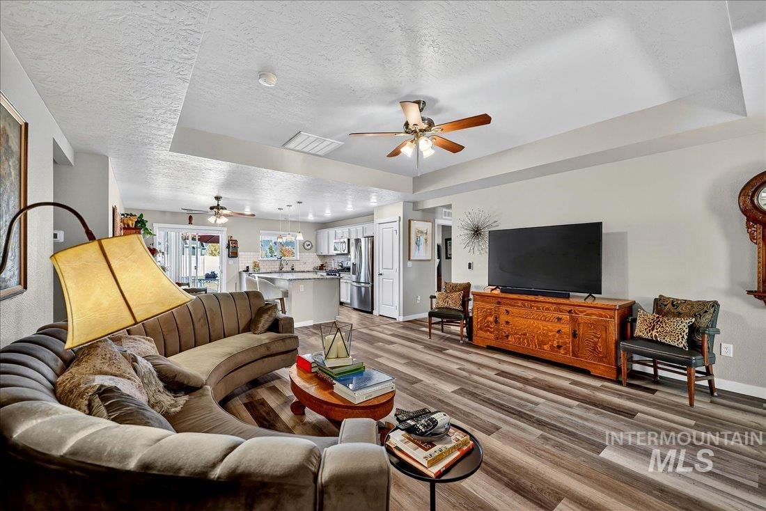 3174 N Greengate Way