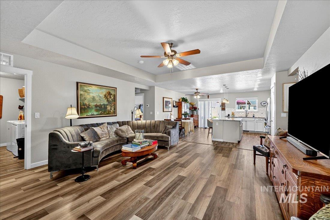 3174 N Greengate Way