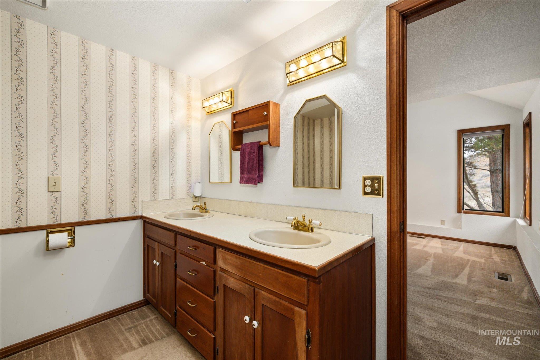 8200 W Spring Creek Way