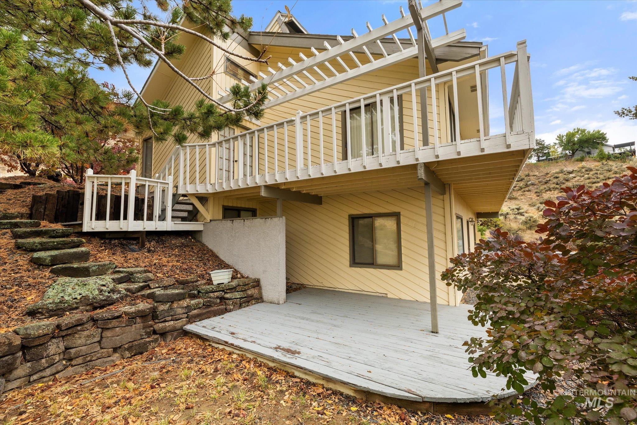 8200 W Spring Creek Way