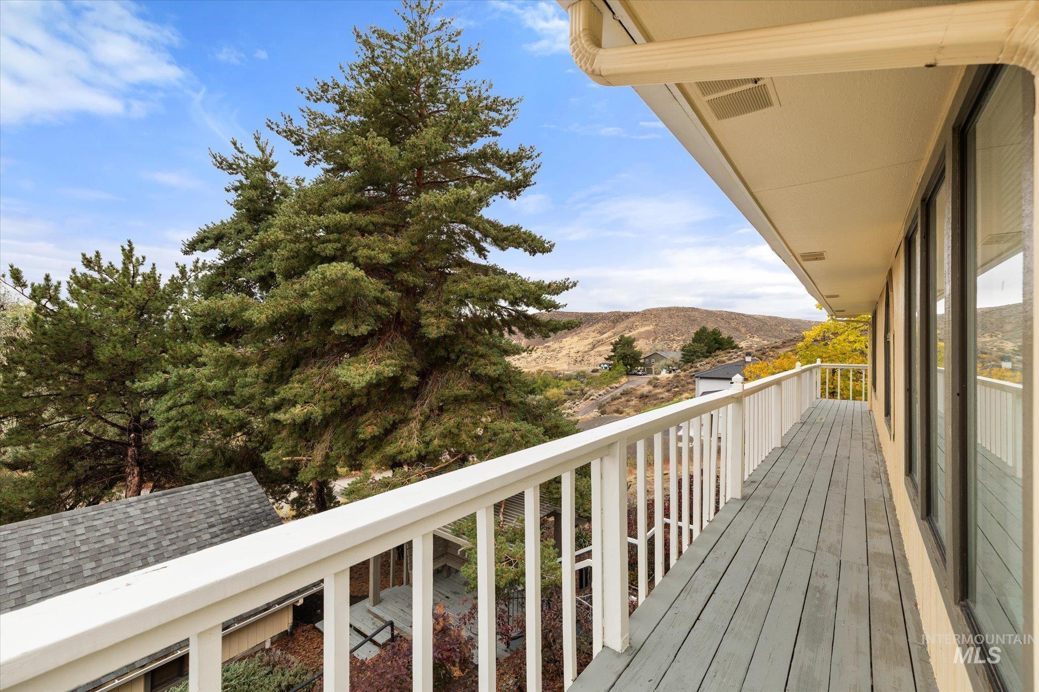 8200 W Spring Creek Way