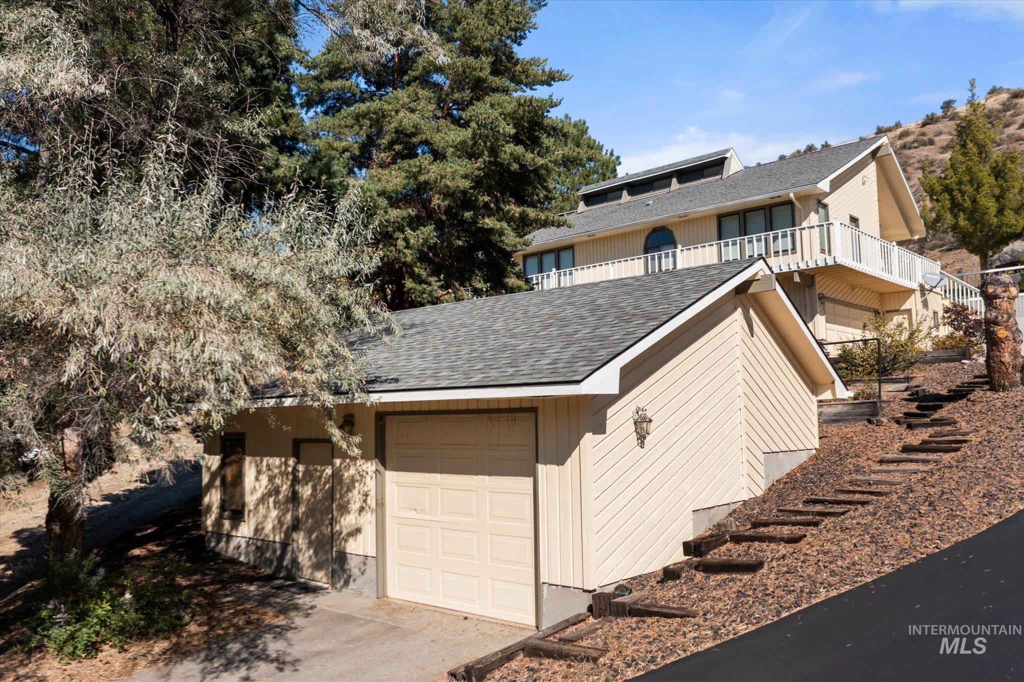 8200 W Spring Creek Way