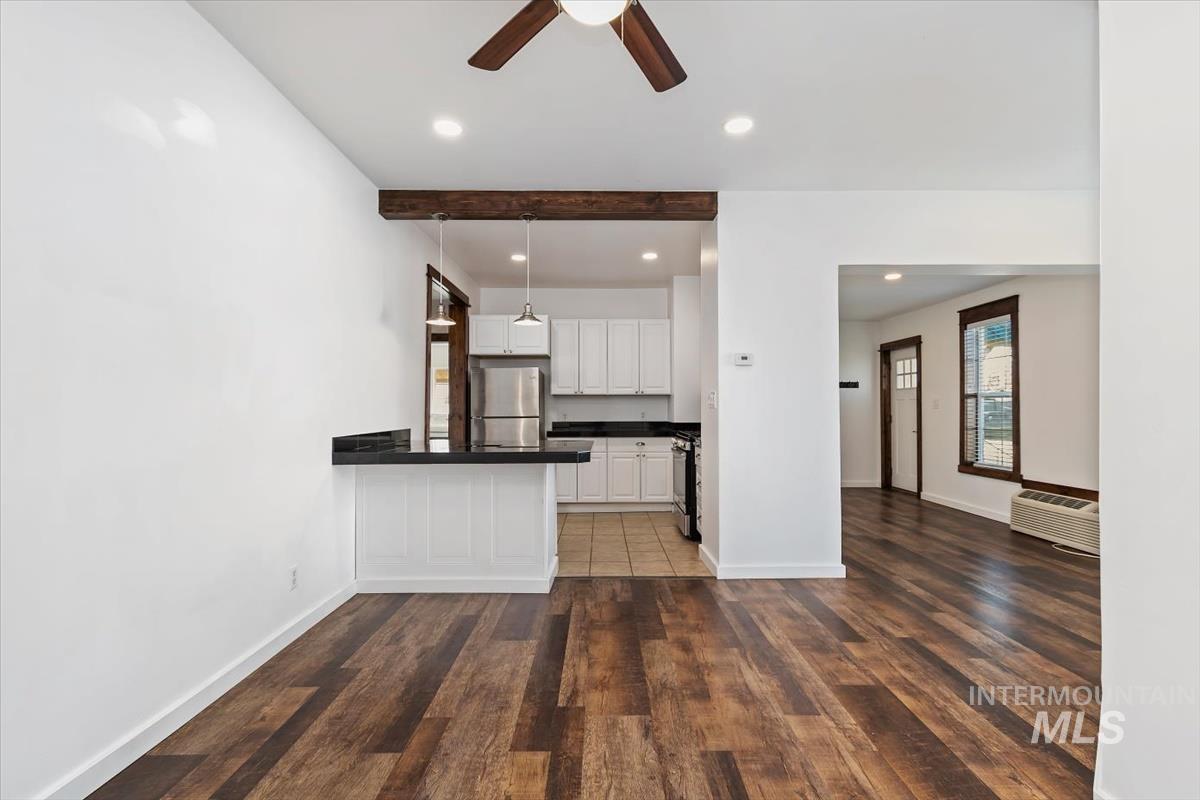 201 W 1st Street