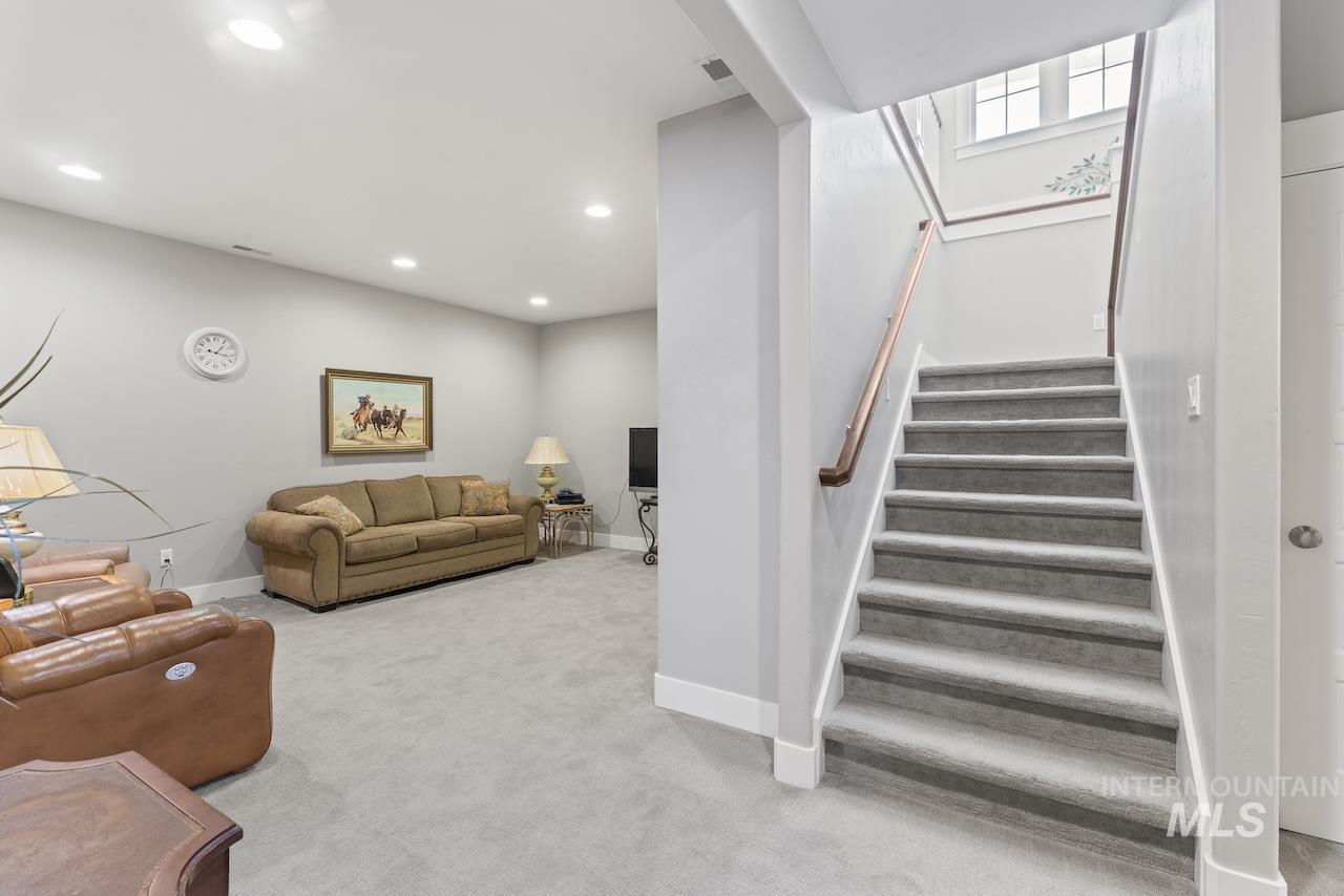 15254 Bald Eagle Ave