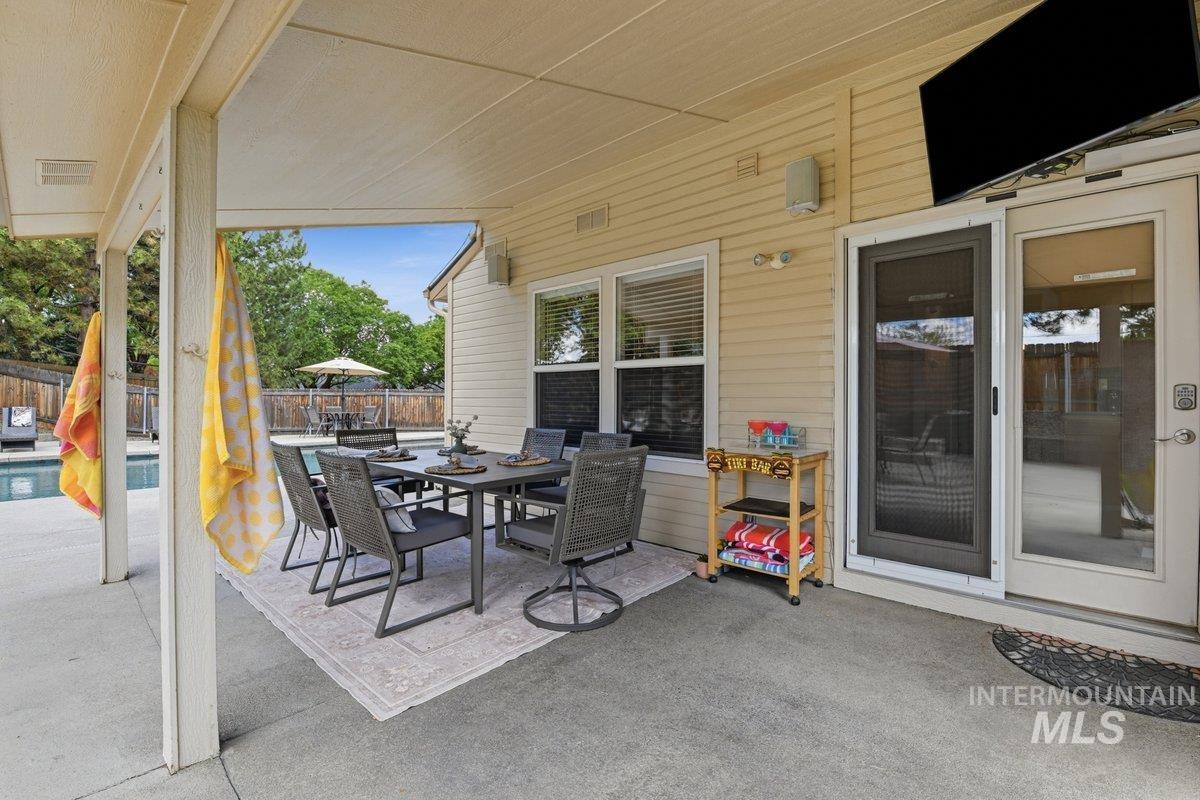 4865 N Maidstone Pl