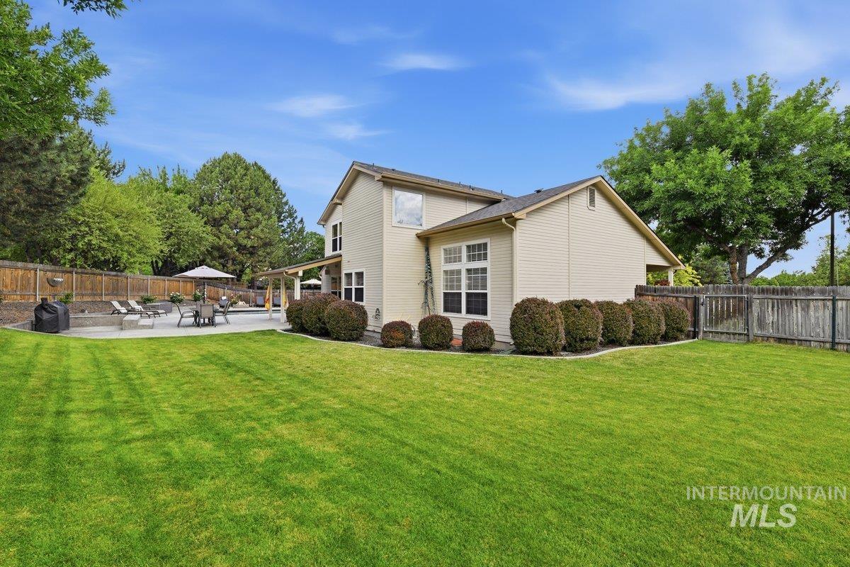 4865 N Maidstone Pl
