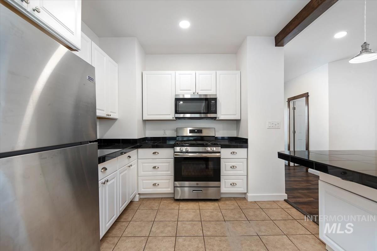 201 W 1st Street