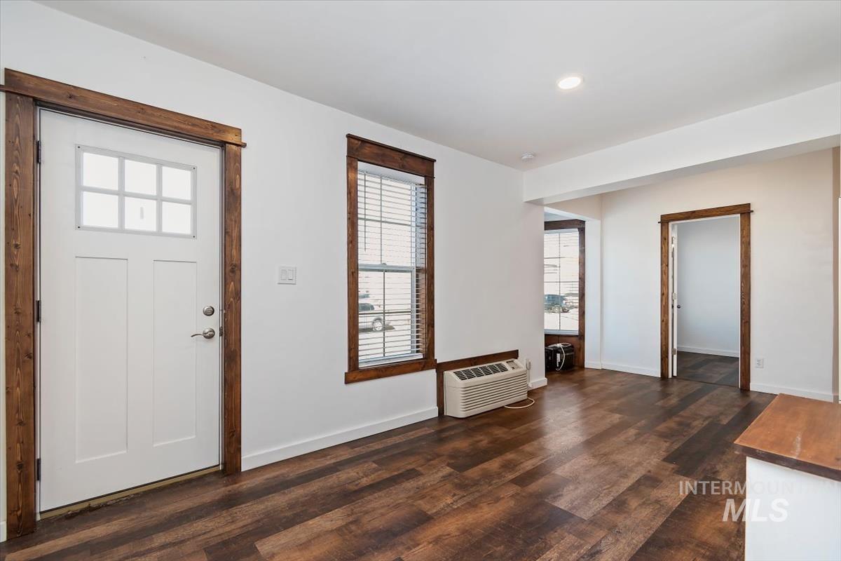 201 W 1st Street