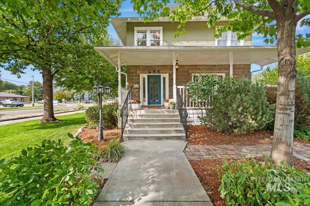 604 E 1st Street