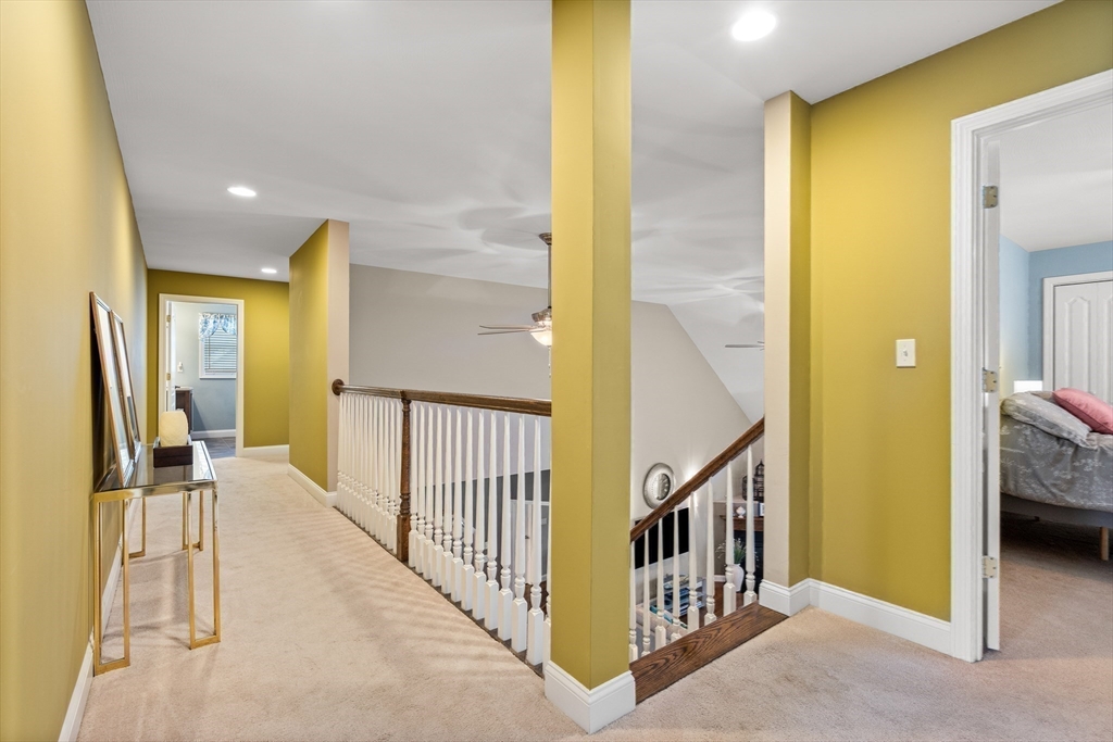 44 Steinbeck St