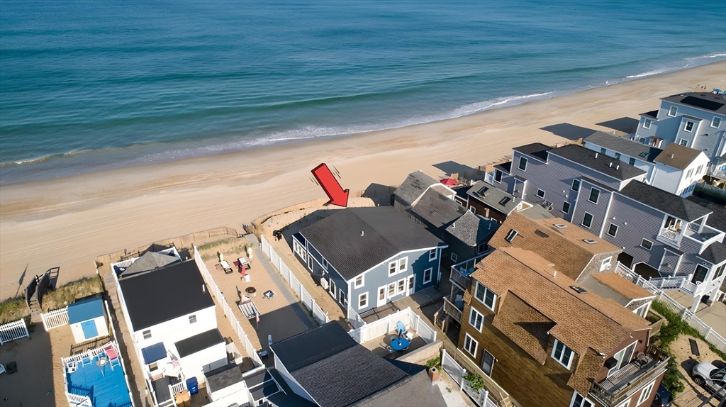 240 North End Blvd