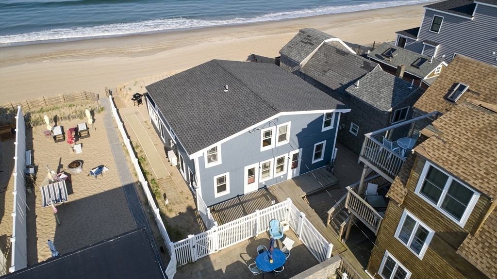240 North End Blvd